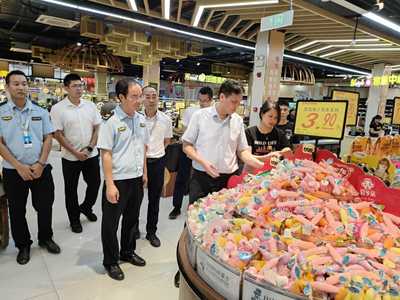 梁慶帶隊(duì)開展食品安全排查整治督導(dǎo)工作，守護(hù)食品經(jīng)營安全底線